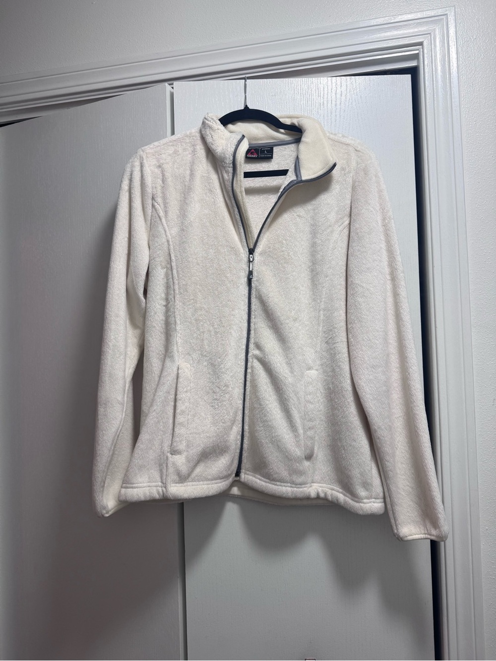 Women’s Cream Full-Zip Fleece Jacket